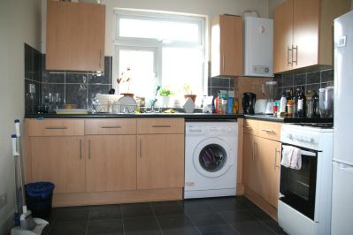 Value for rental 2 bed flat situated in Rectory Road Overground